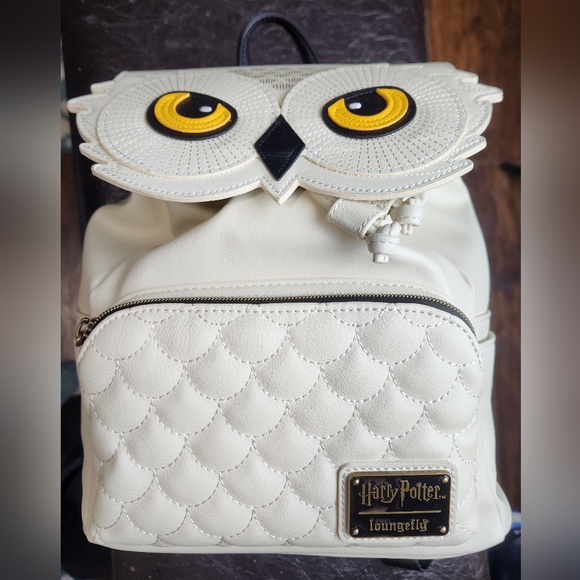 Hedwig Harry Potter Loungefly Backpack - Picture 2 of 11